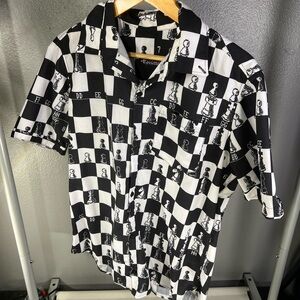 Cassette107 - Short-Sleeved Chess-Pattern Button-Up Shirt - Men’s Medium (M)